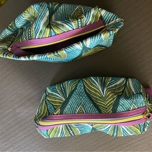 Pair of cosmetic bags